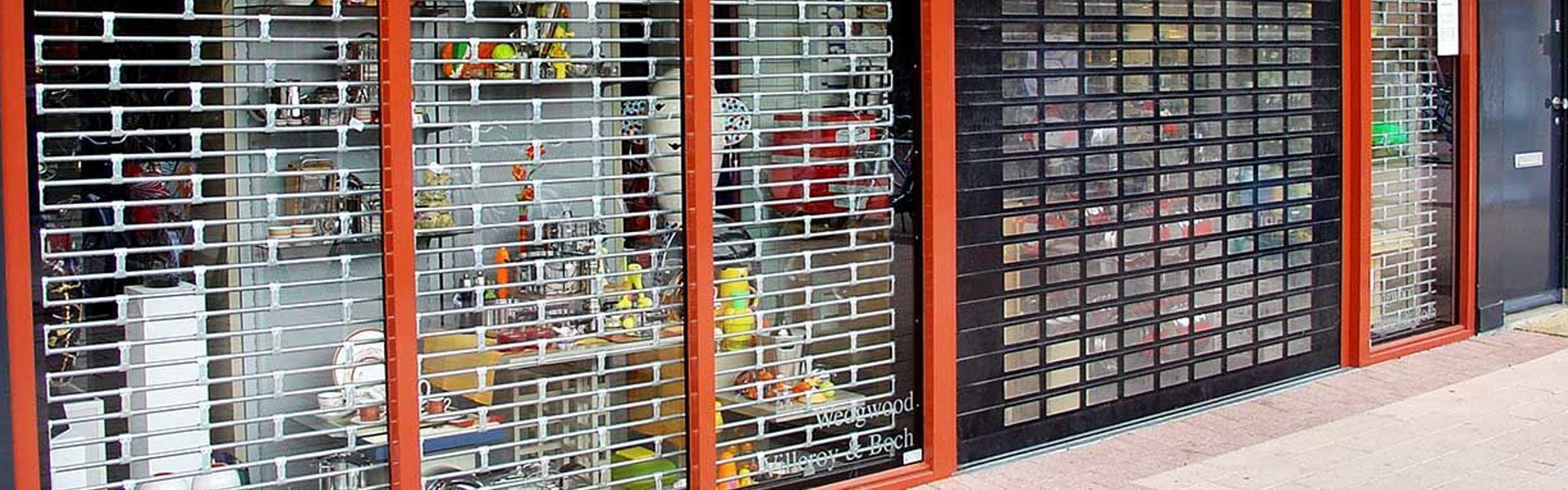 Inbraakwerend rolhek op maat voor bedrijfspand